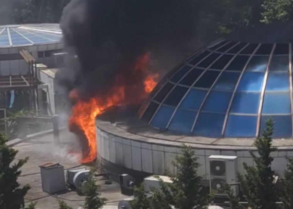 "The Mood" restoranı yanır